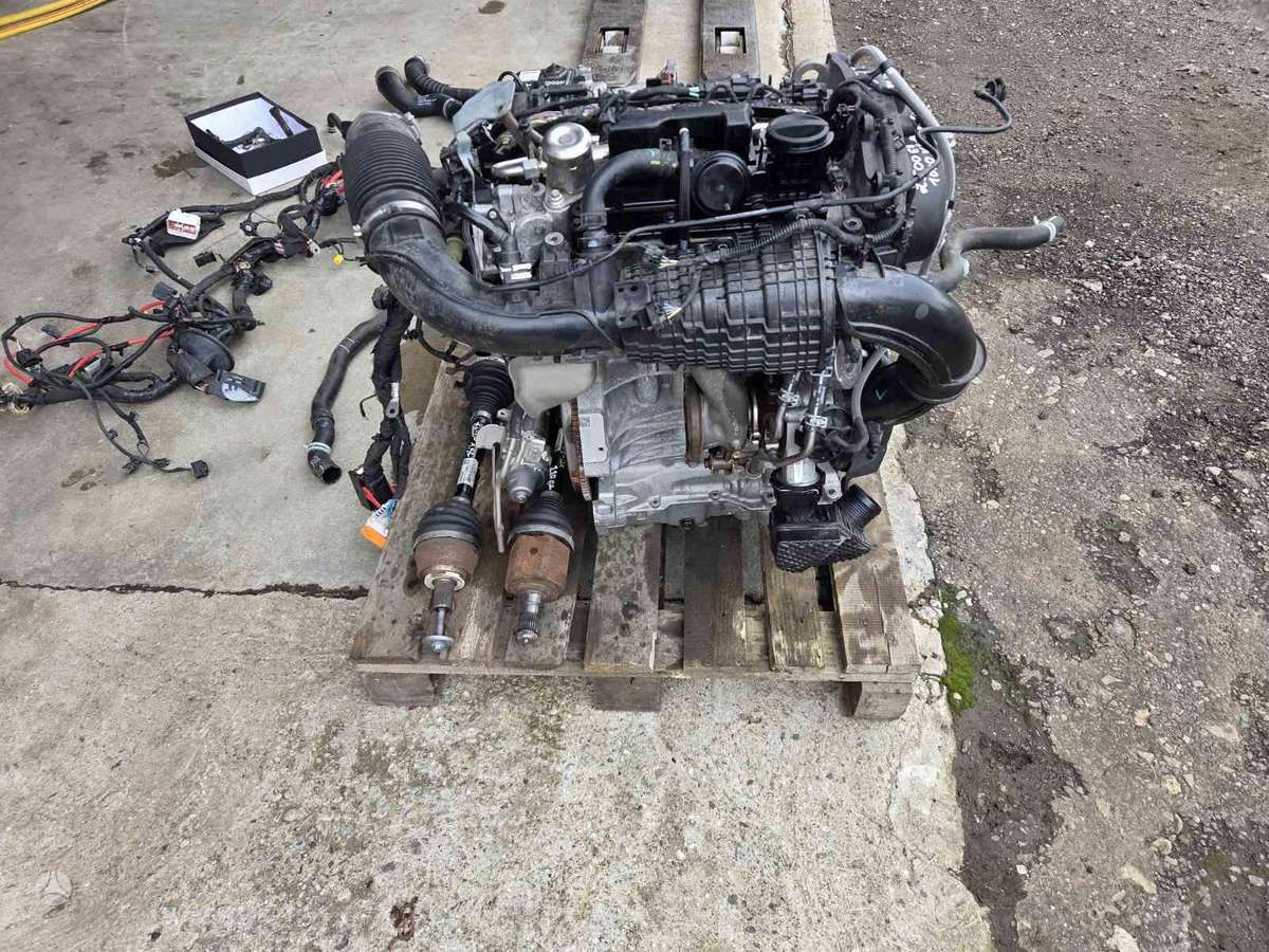 Volvo XC40 dalimis