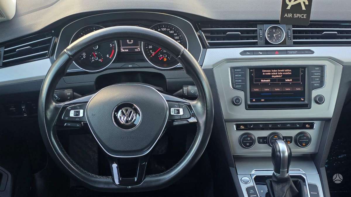 Volkswagen Passat, 2.0 l., Универсал
