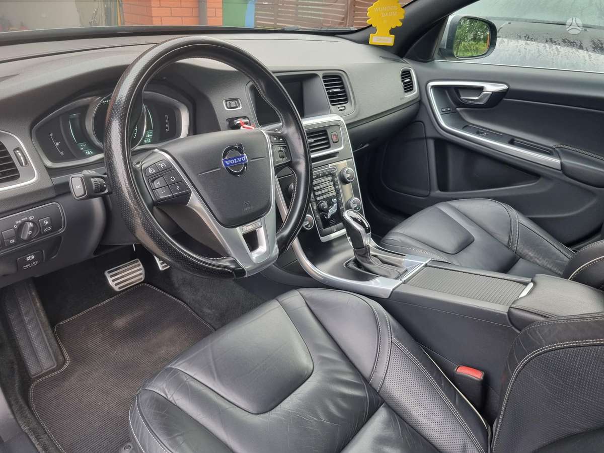 Volvo V60, 2.0 l., Универсал