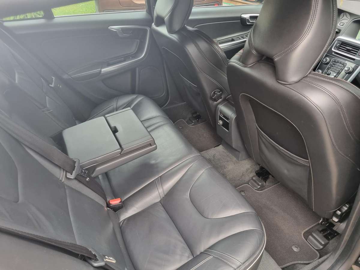 Volvo V60, 2.0 l., Универсал