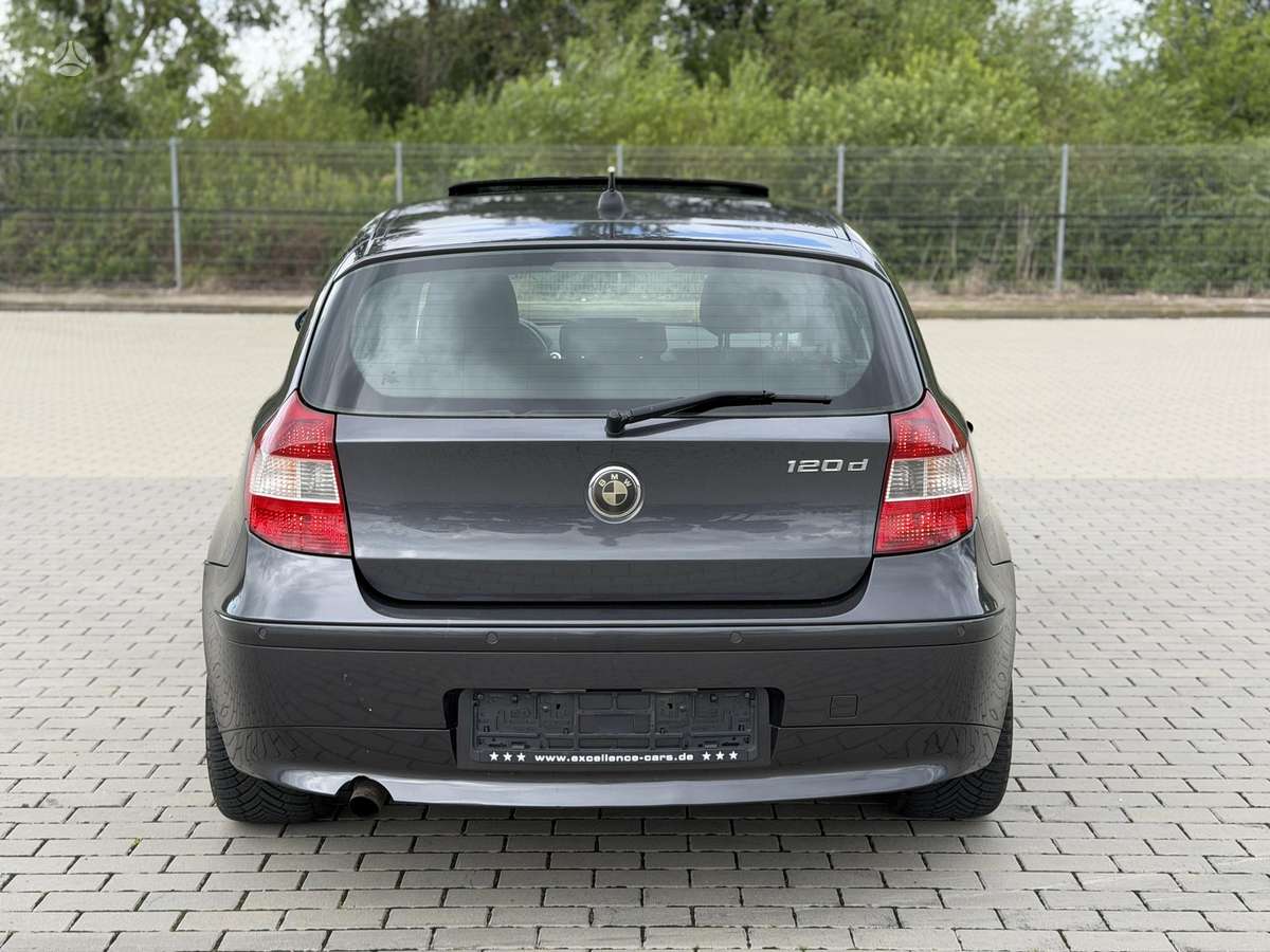 BMW 120, 2.0 l., hatchback