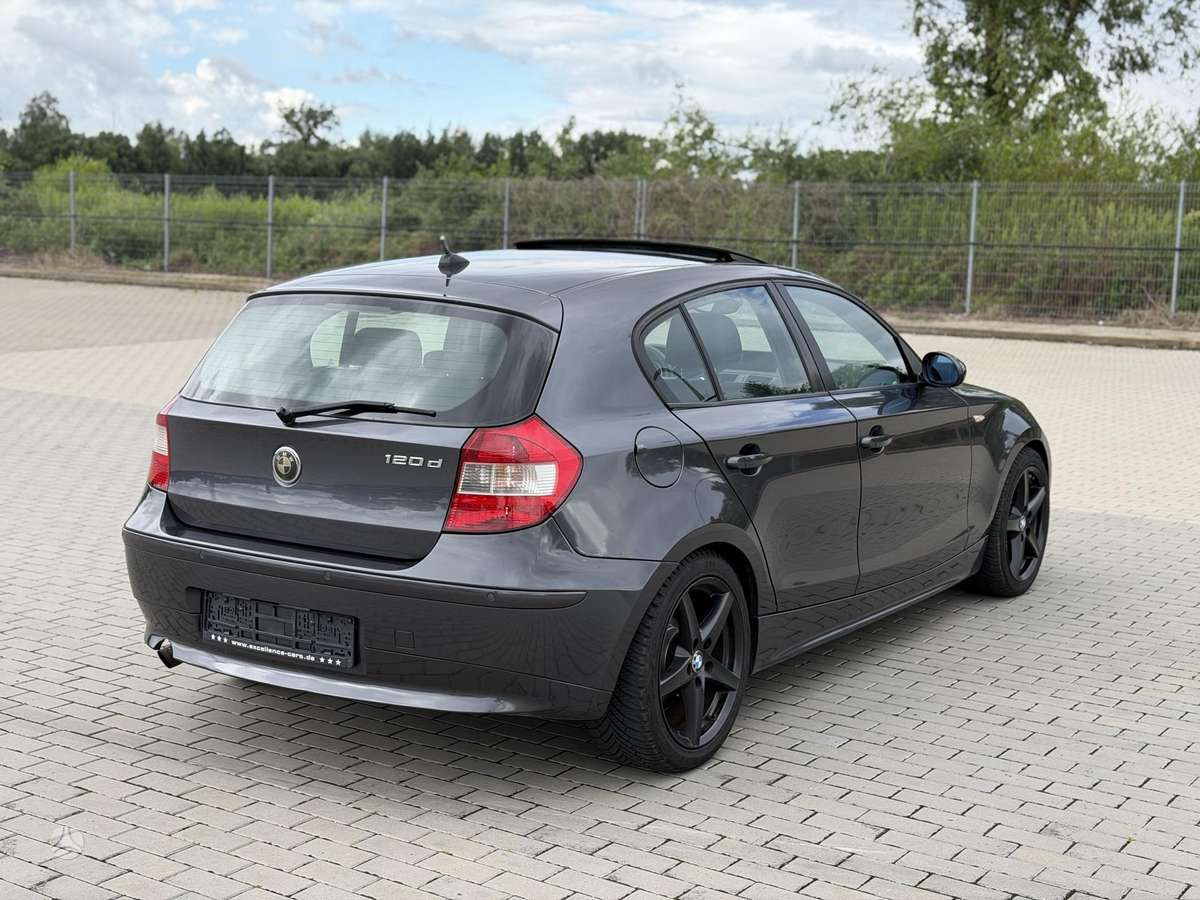 BMW 120, 2.0 l., hatchback