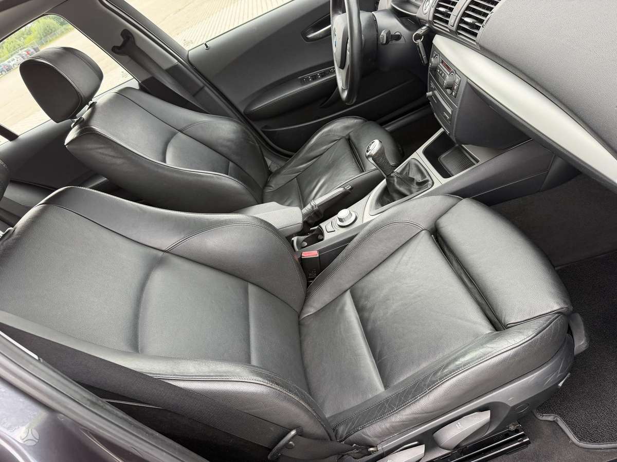 BMW 120, 2.0 l., hatchback