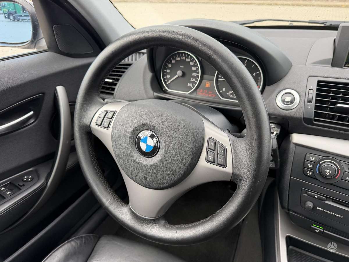 BMW 120, 2.0 l., hatchback