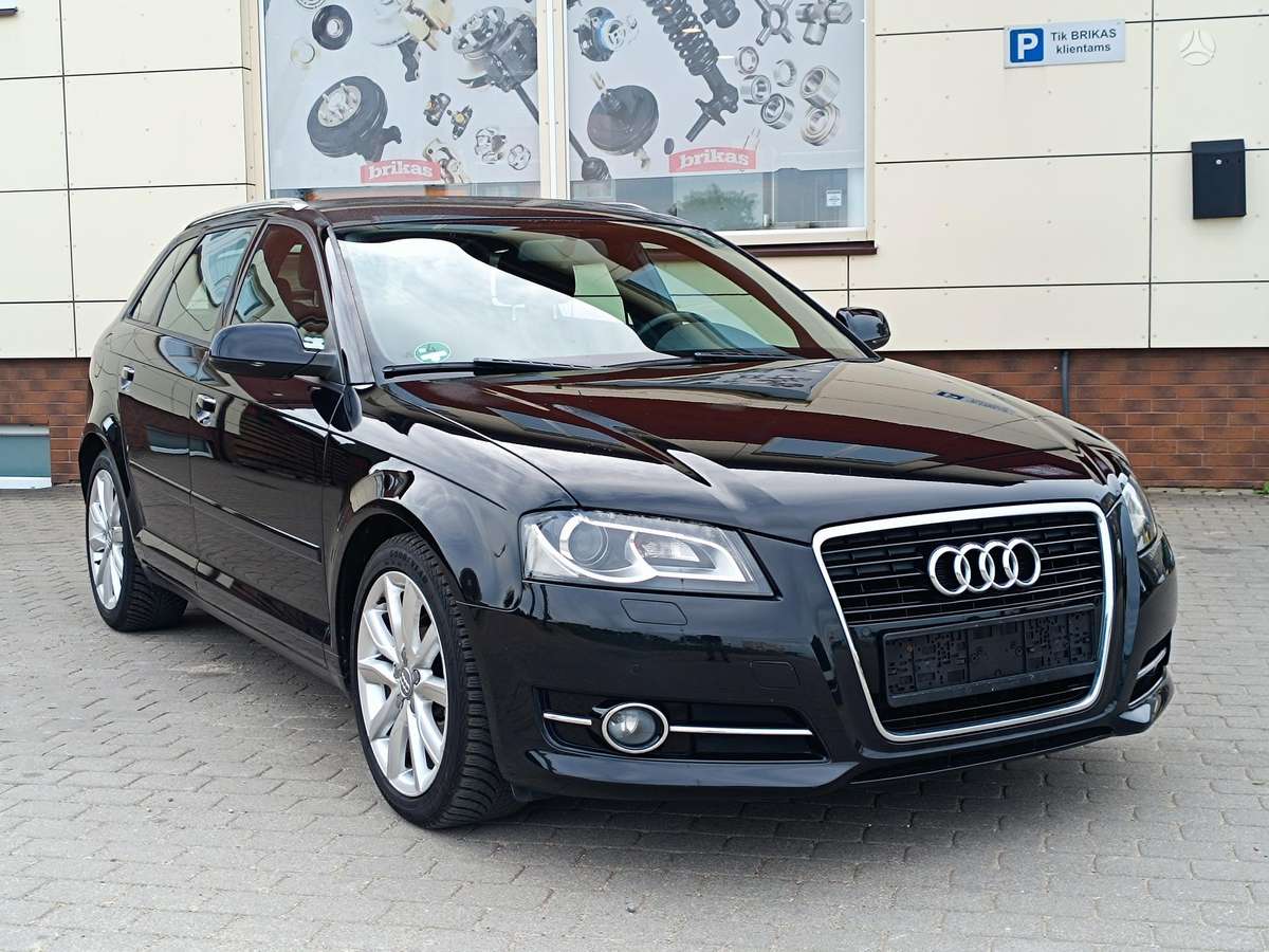 Audi A3, 1.6 l., hatchback