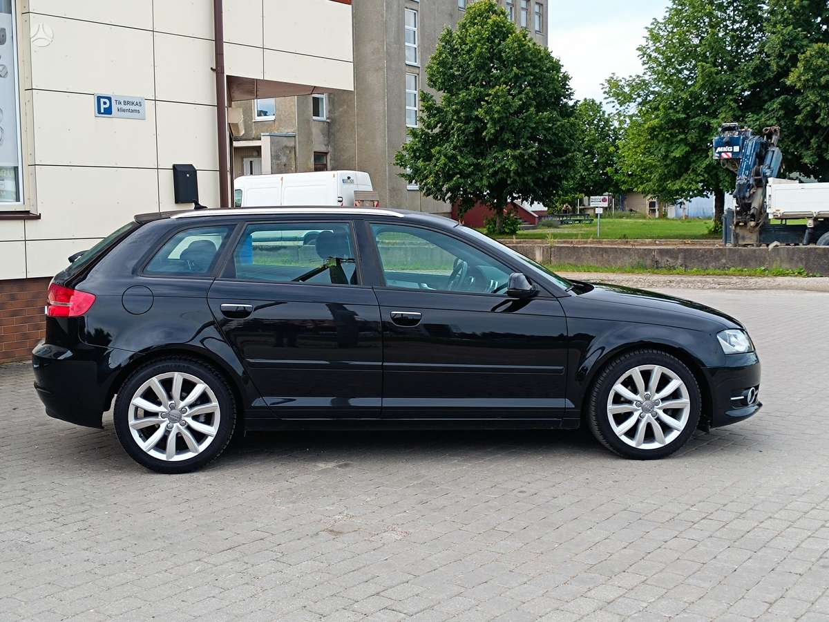 Audi A3, 1.6 l., Хэтчбек