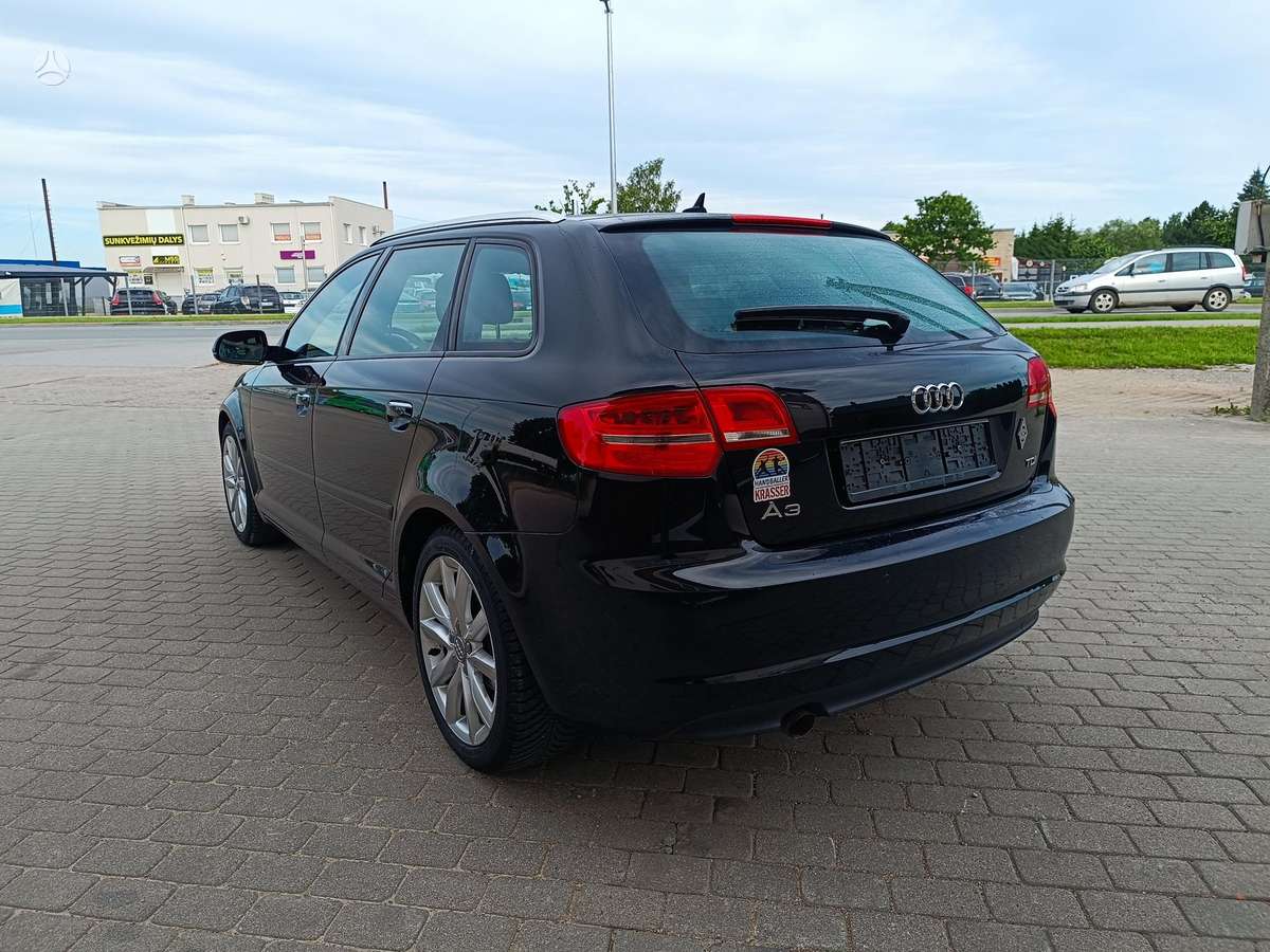 Audi A3, 1.6 l., hatchback