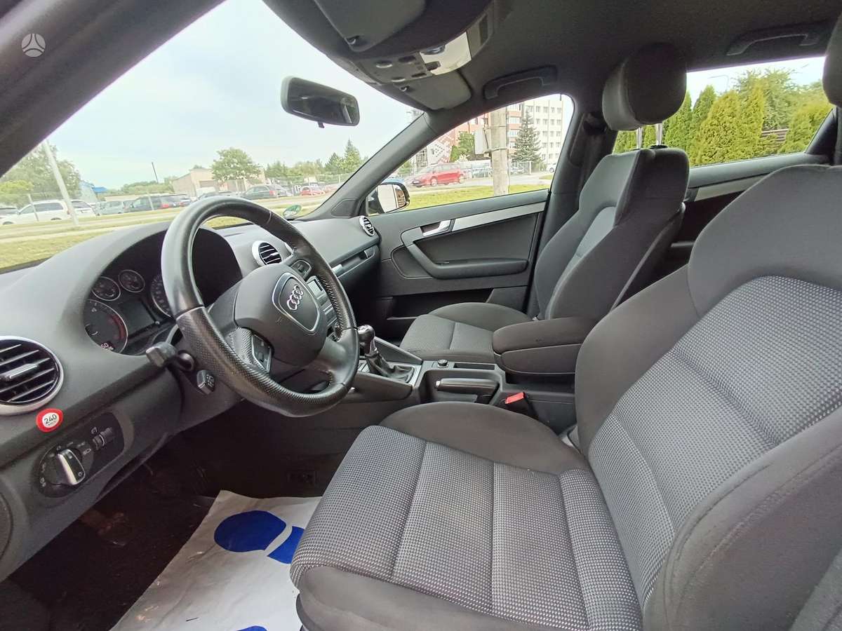 Audi A3, 1.6 l., Хэтчбек