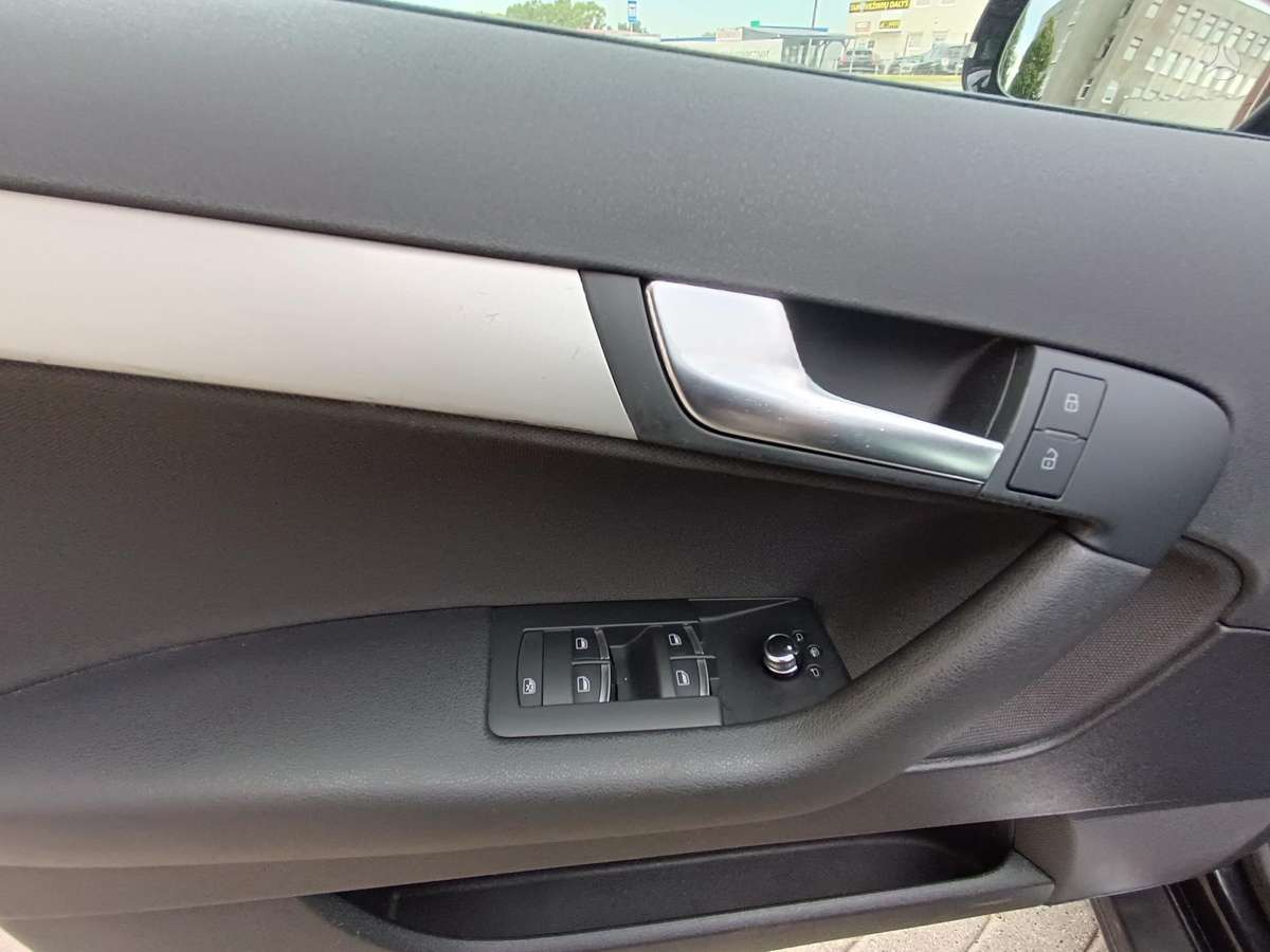 Audi A3, 1.6 l., hatchback