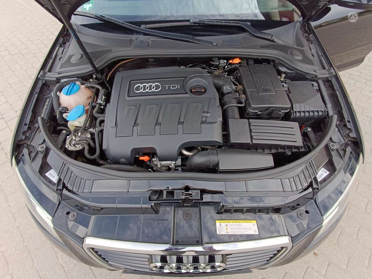 Audi A3, 1.6 l., hatchback