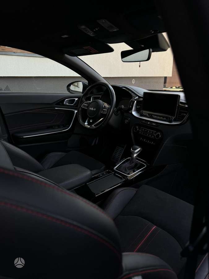 Kia ProCeed, 1.6 l., hatchback