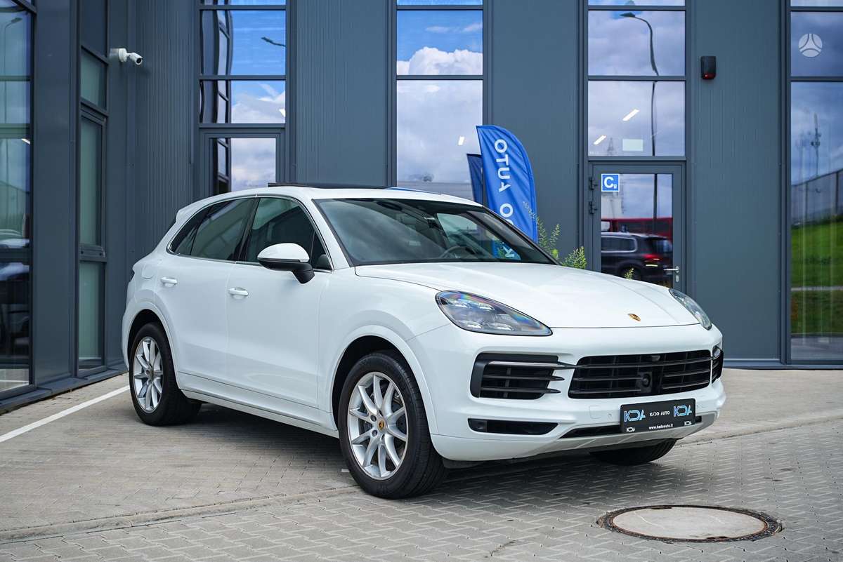 Porsche Cayenne - 1