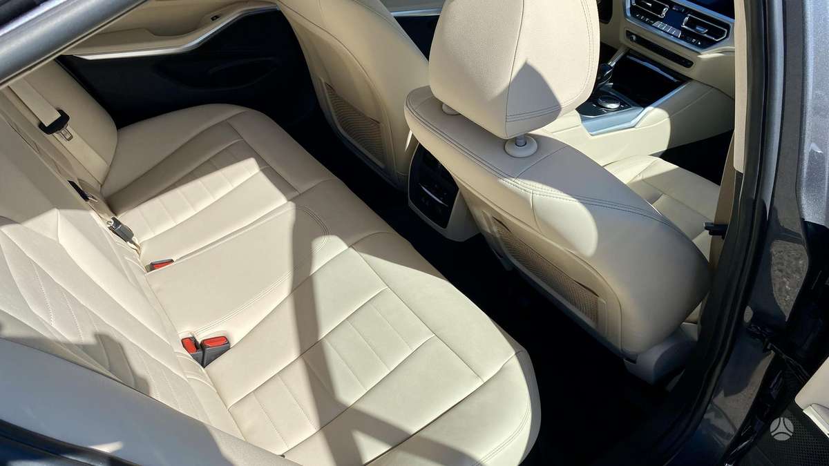 BMW 320, 2.0 l., Седан