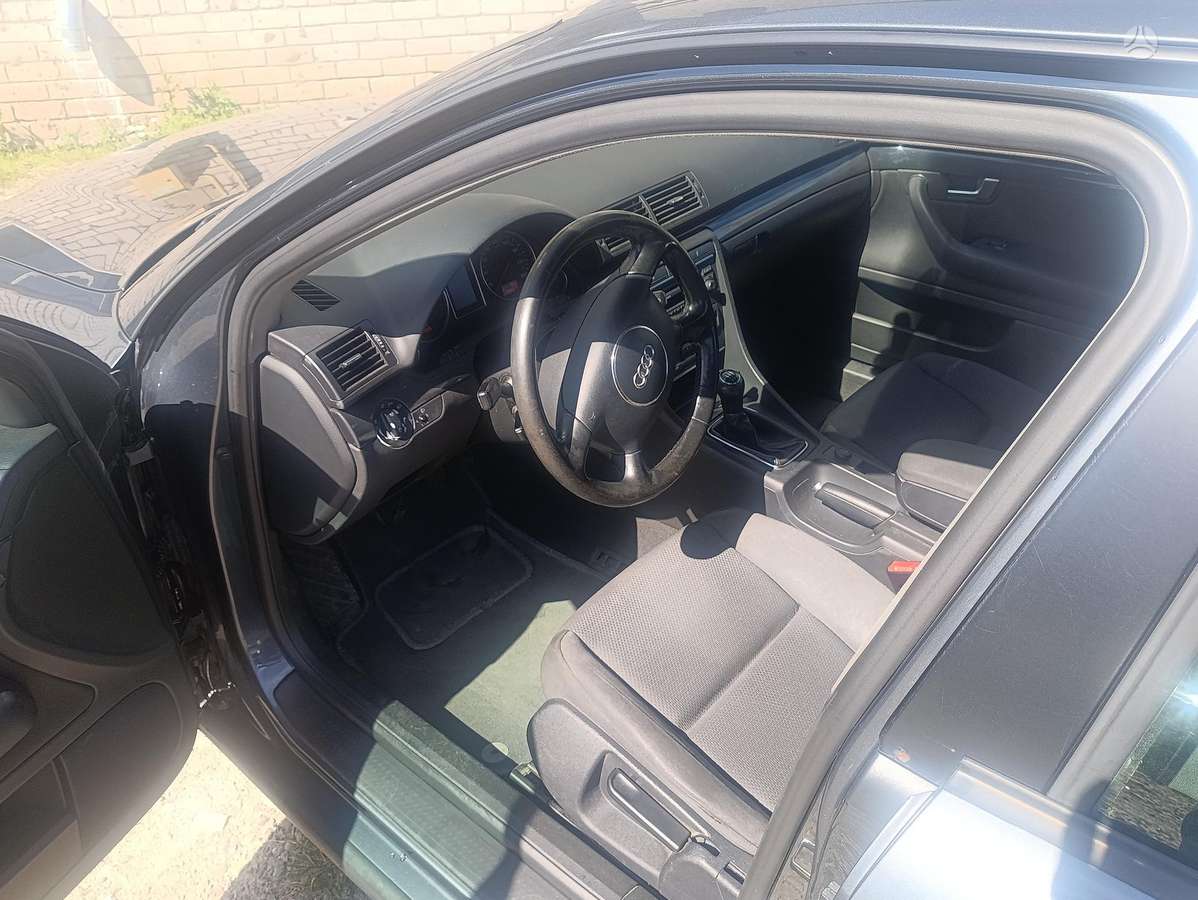 Audi A4, 1.9 l., Седан