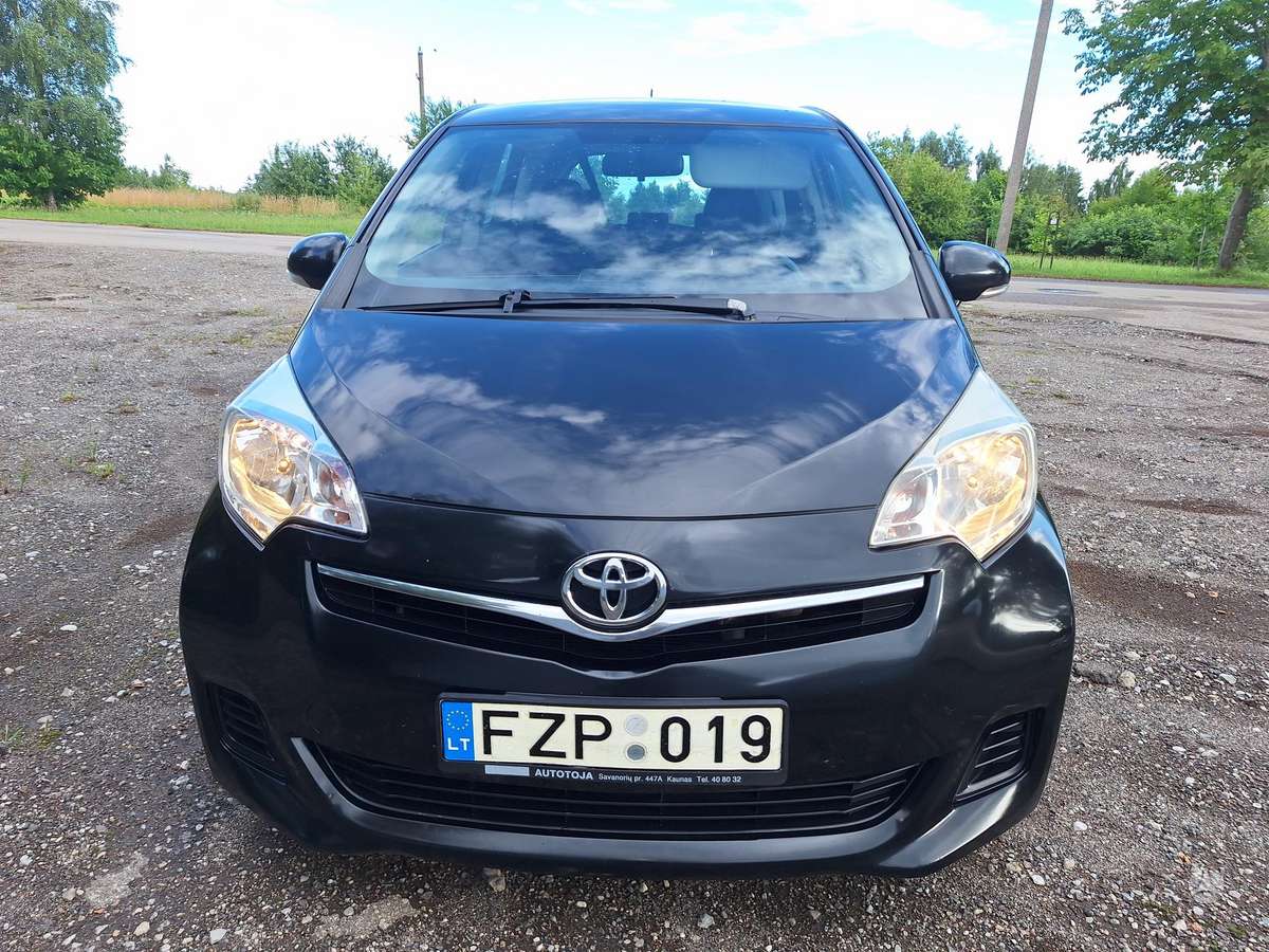 Toyota Verso-S - 3