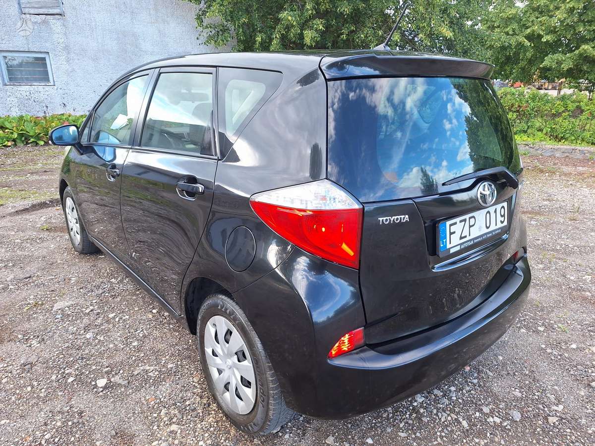 Toyota Verso-S - 4