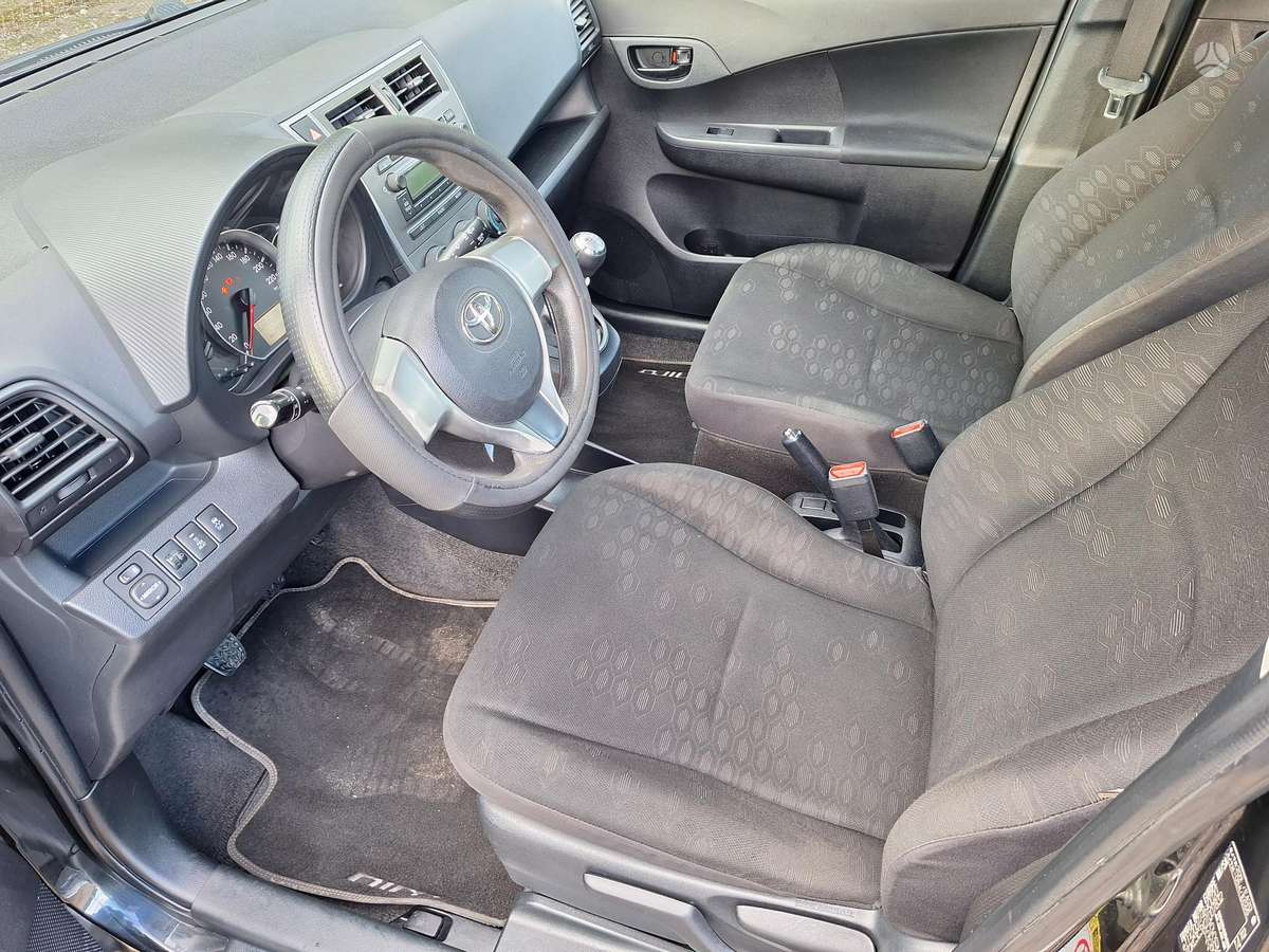 Toyota Verso-S - 9