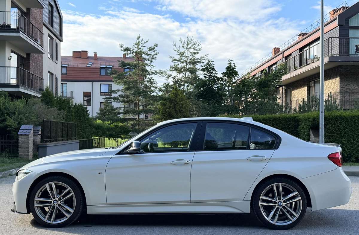 BMW 320, 2.0 l., Седан