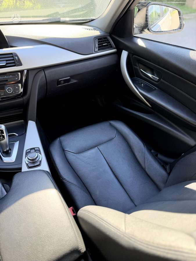 BMW 320, 2.0 l., Седан