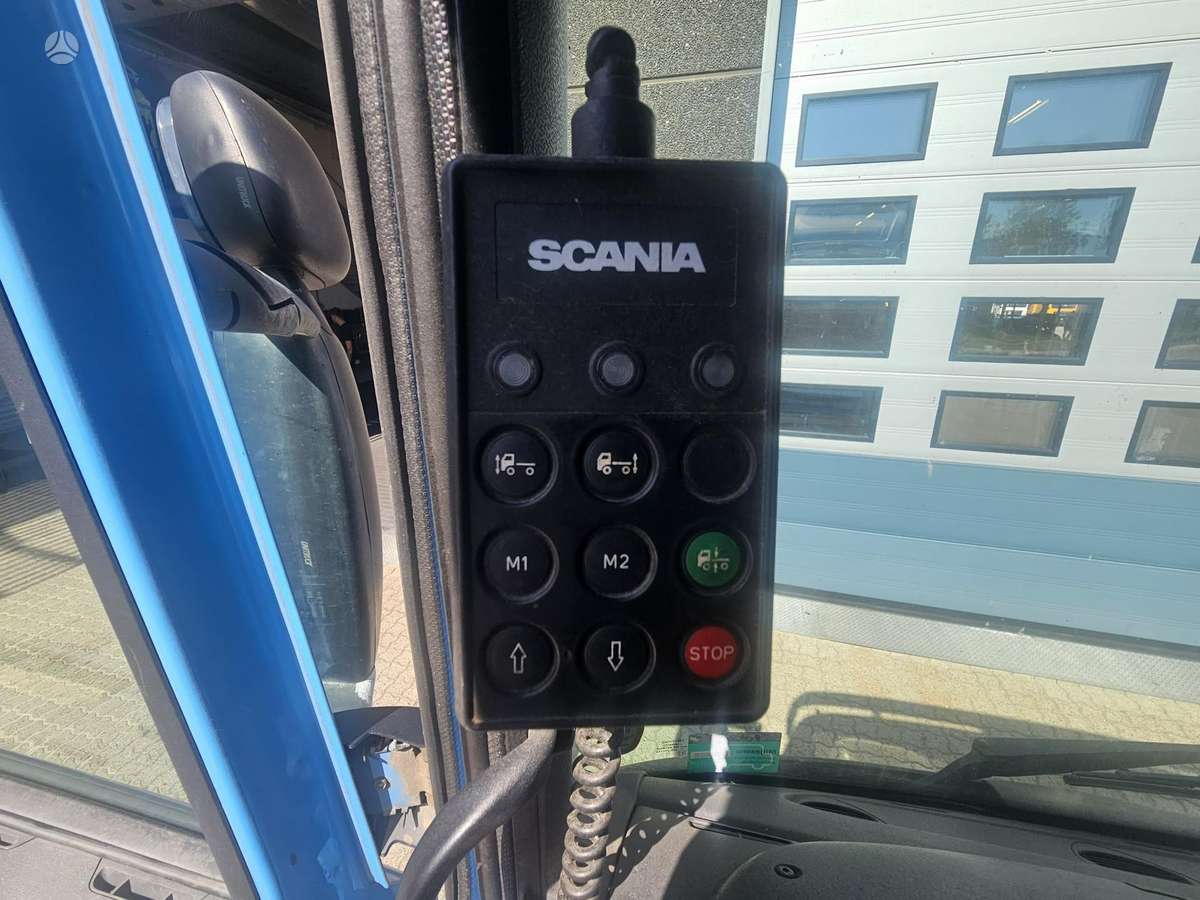 Scania P280, dropside with curtains
