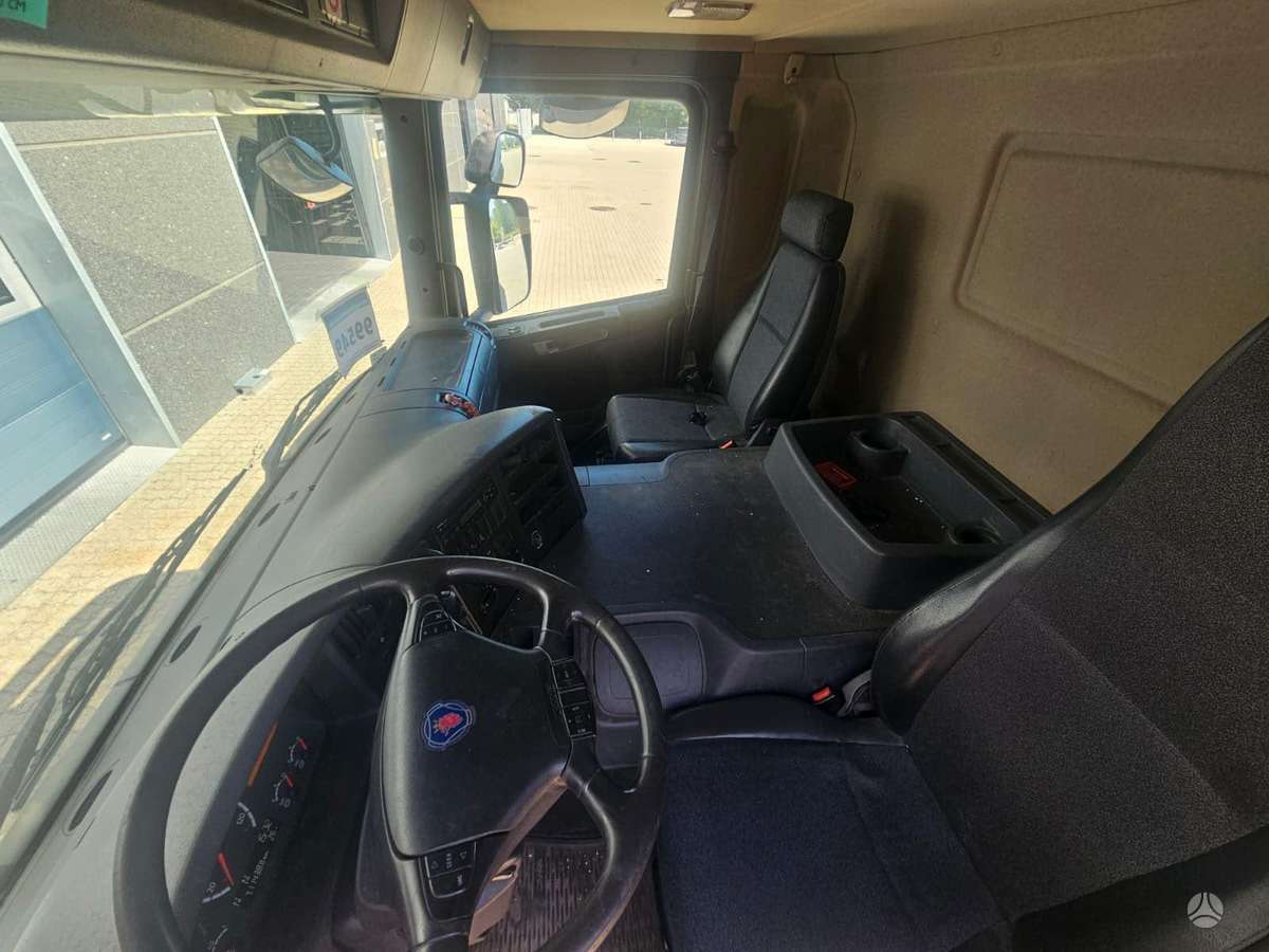 Scania P280, бортовые с шторами