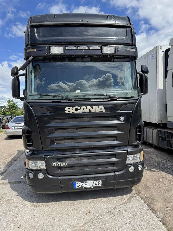 Scania 480, 2 спальных места