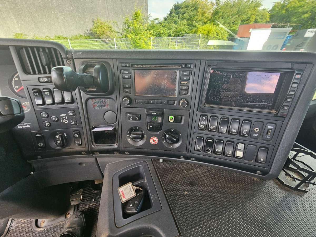 Scania P410, hooklift trucks