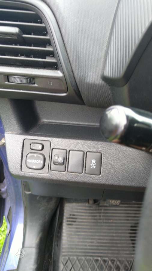 Subaru Trezia, 1.4 l., Хэтчбек