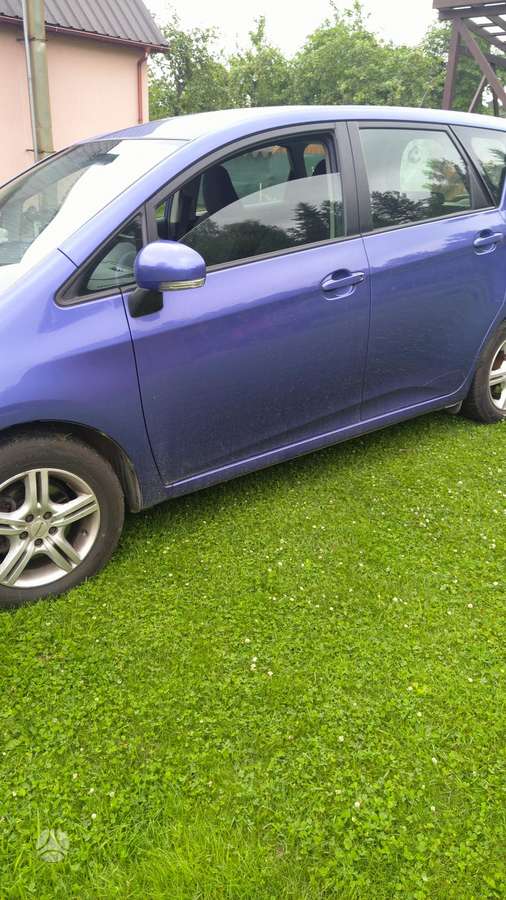 Subaru Trezia - 5