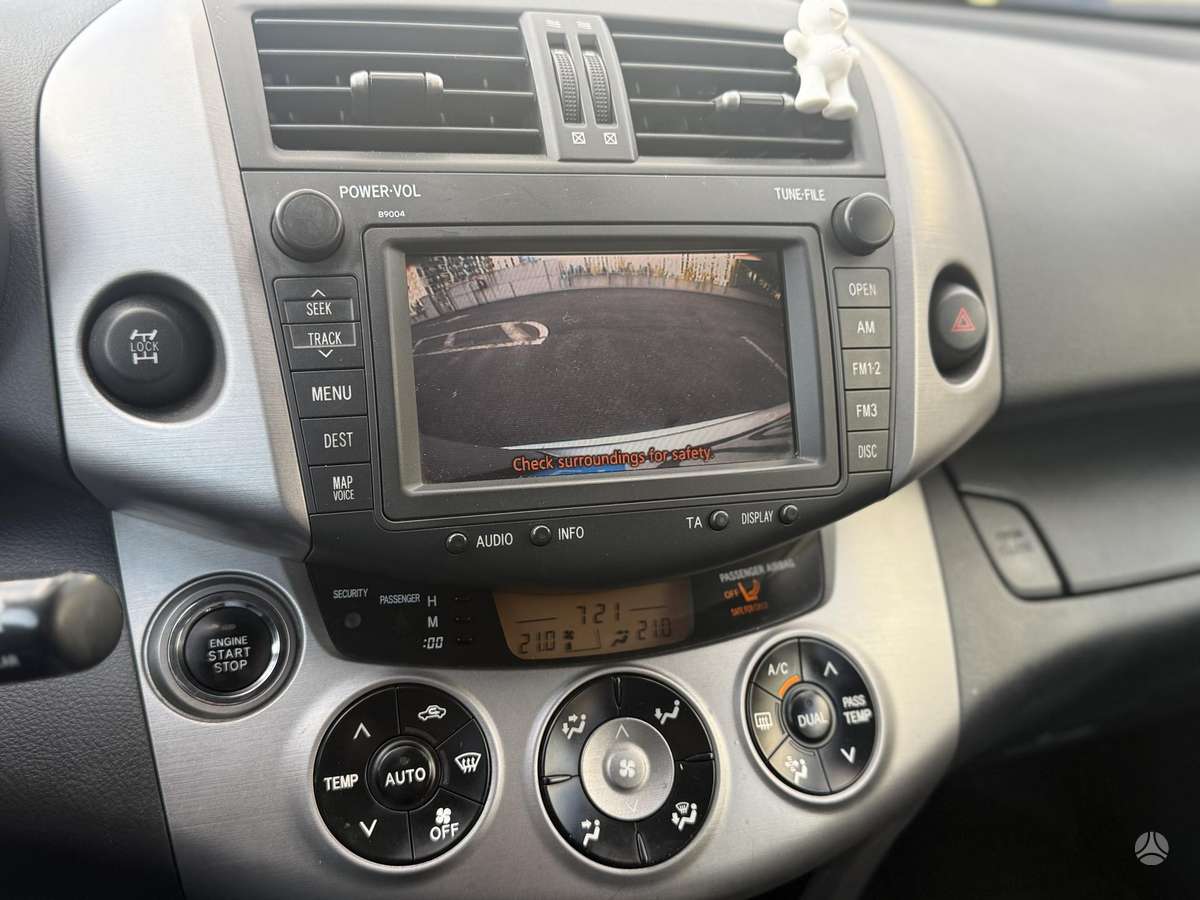 Toyota RAV4 - 7