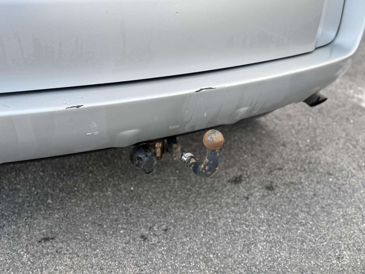 Toyota RAV4 - 8