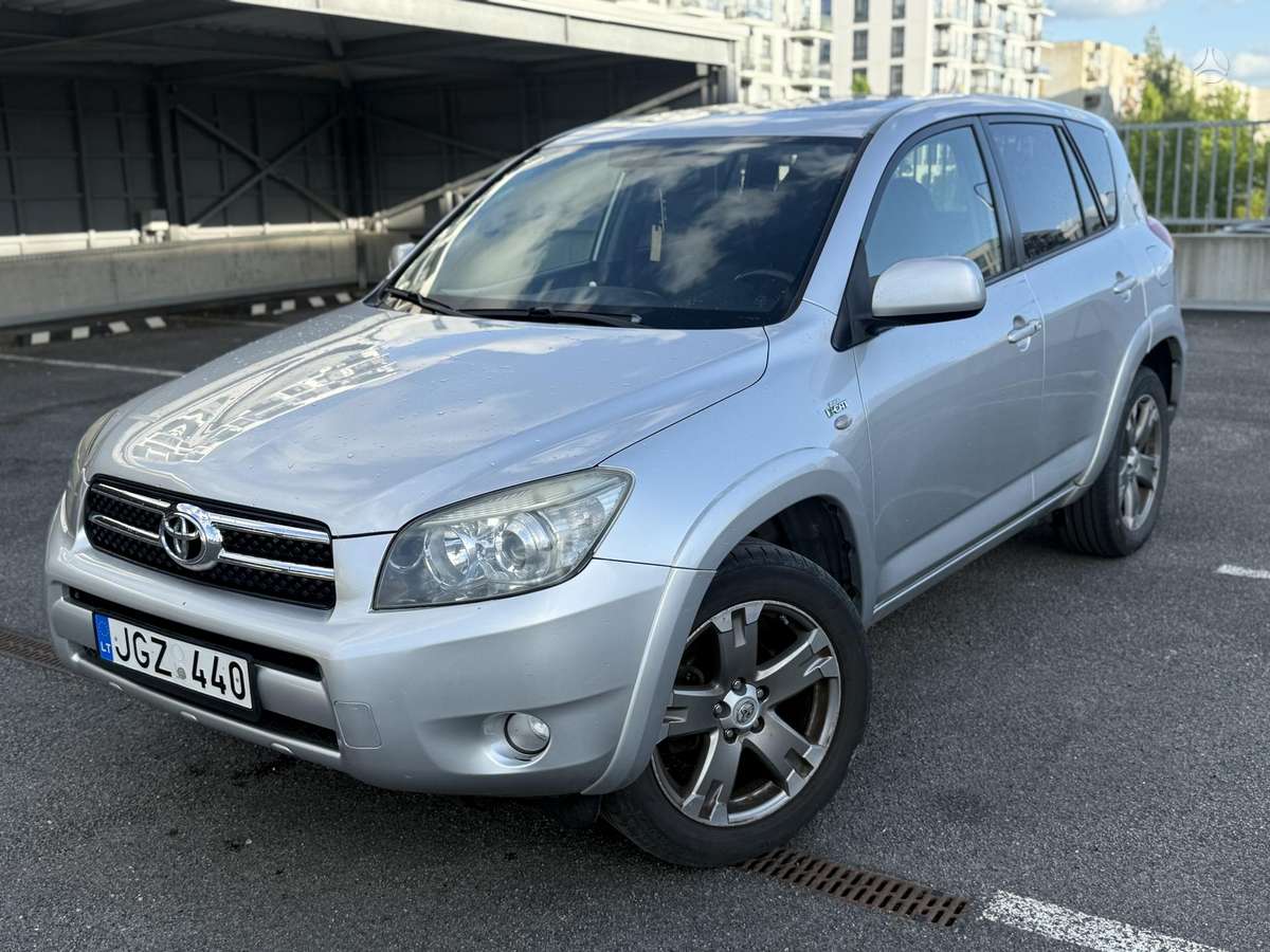 Toyota RAV4 - 2