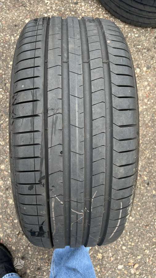 Pirelli P Zero AO, summer 265/40 R20