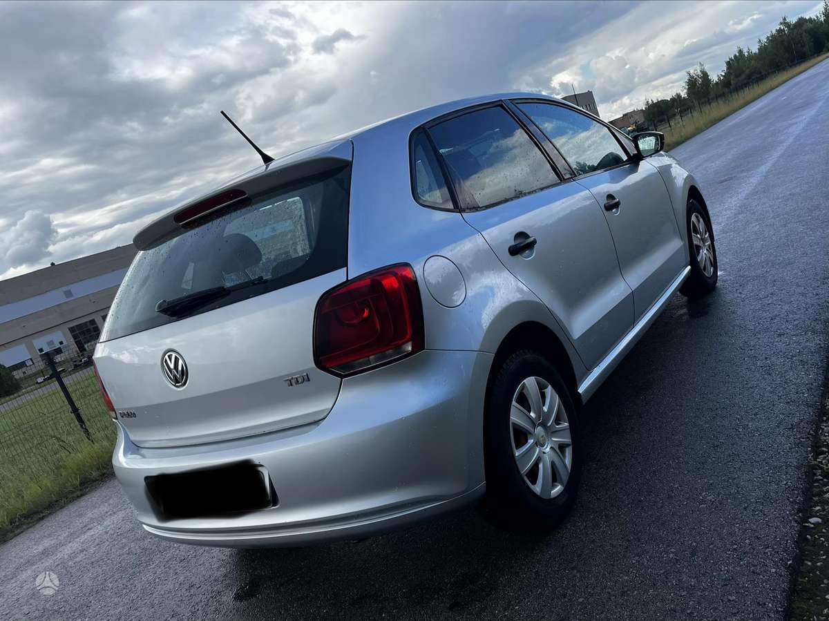 Volkswagen Polo - 2