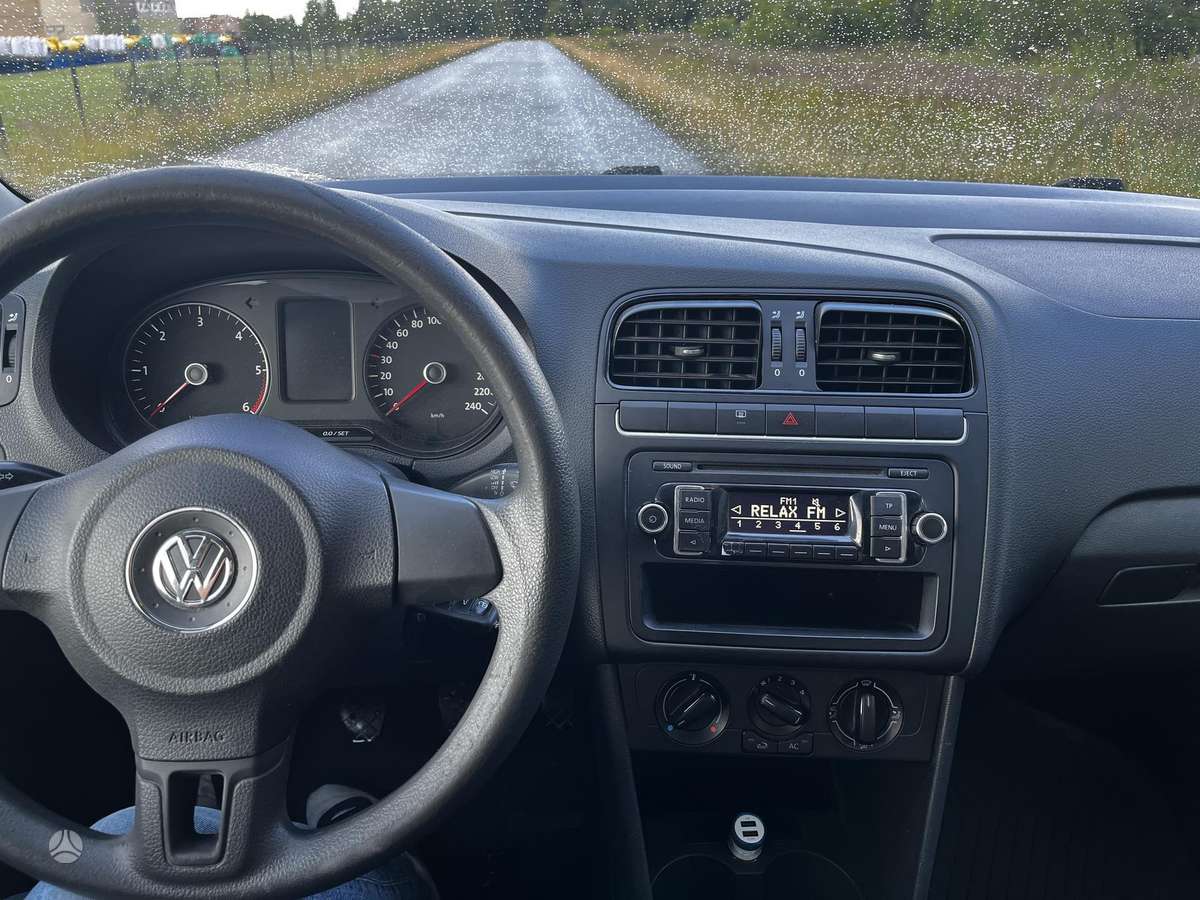 Volkswagen Polo - 7