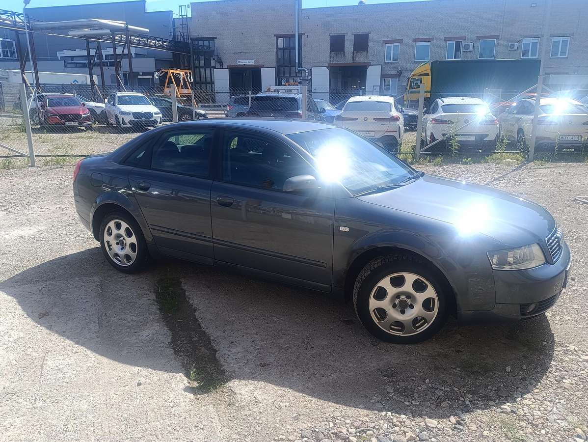 Audi A4, 1.9 l., Седан