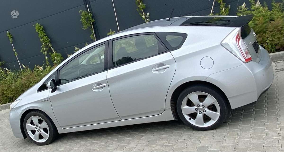 Toyota Prius - 9