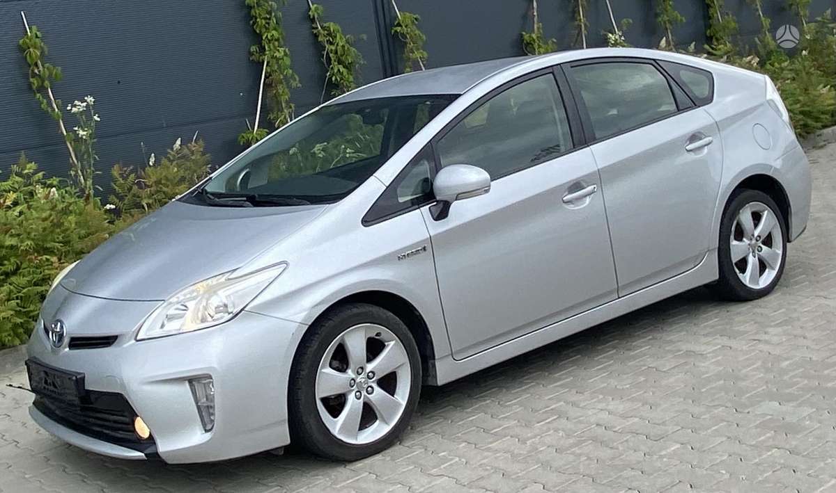 Toyota Prius - 8