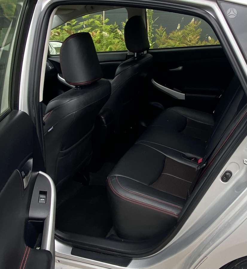 Toyota Prius - 12