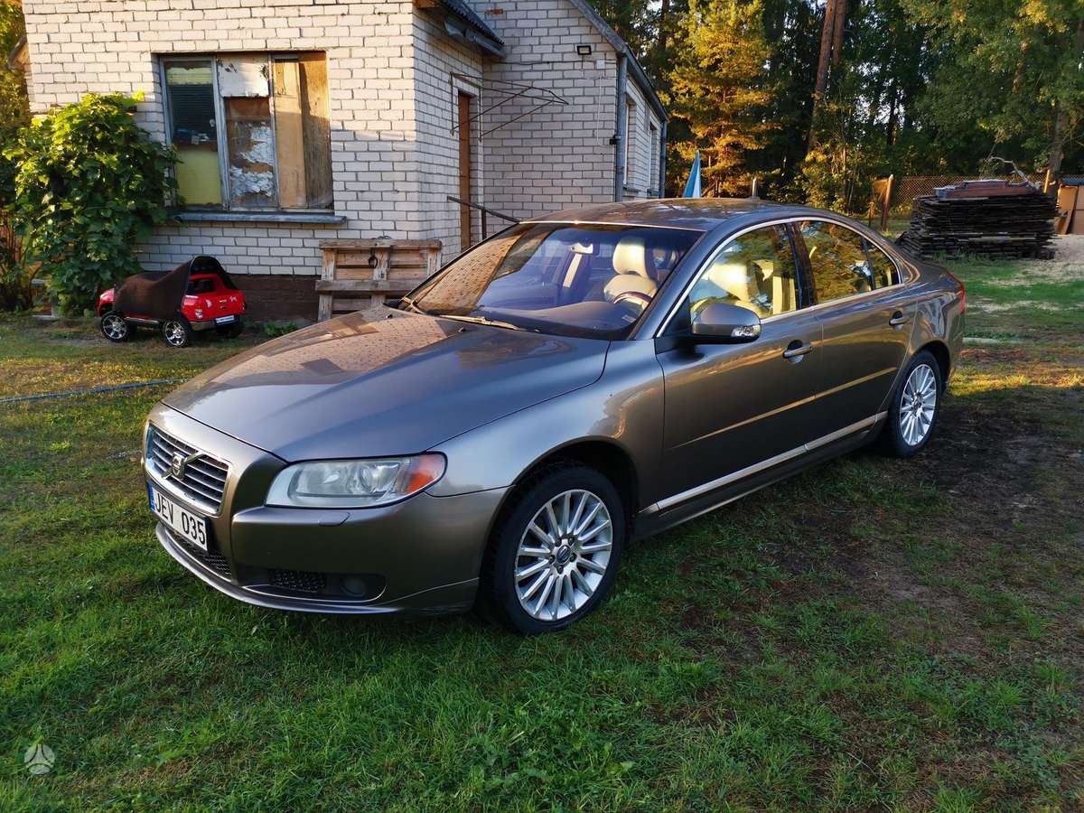 Volvo S80 - 1