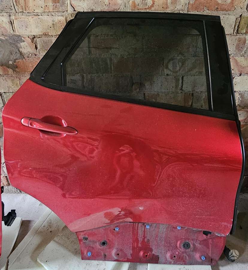 Renault Captur двери, стёкла
