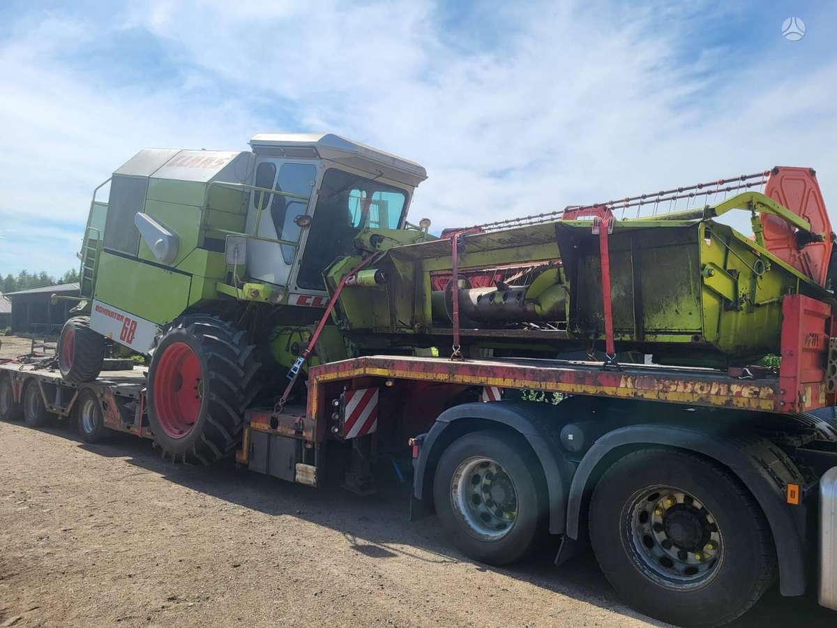 Claas Dominator 68, kombainai