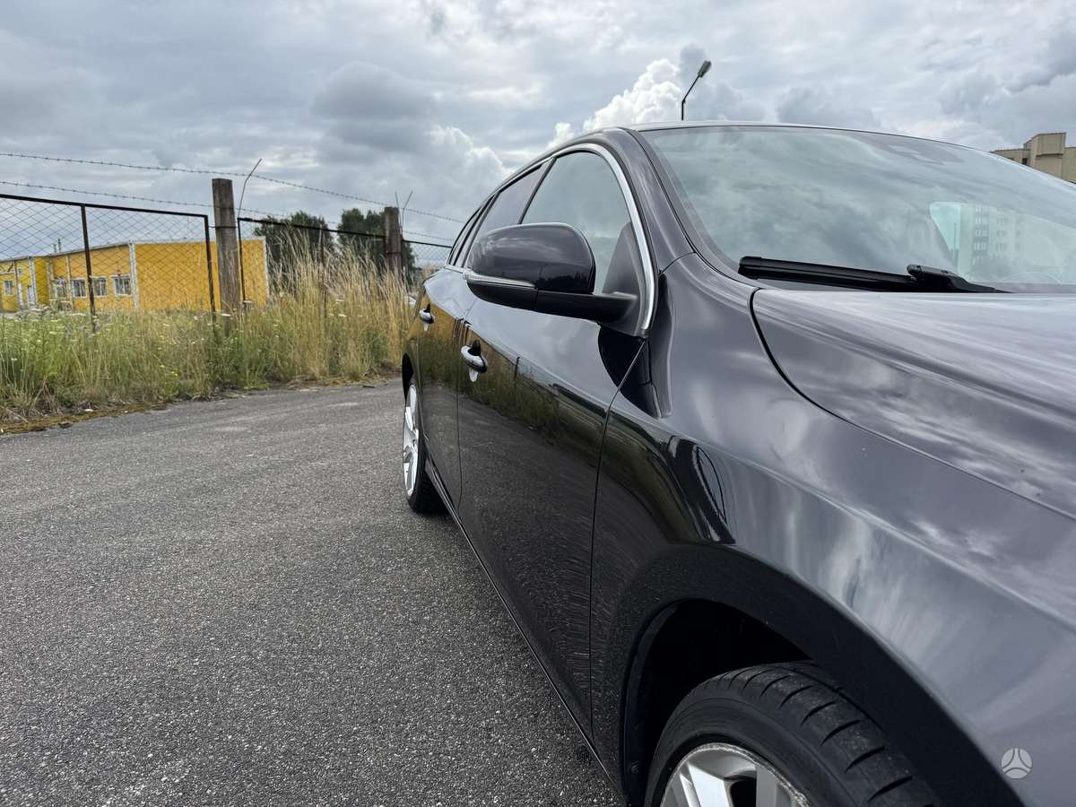 Volvo V60, 2.0 l., universalas