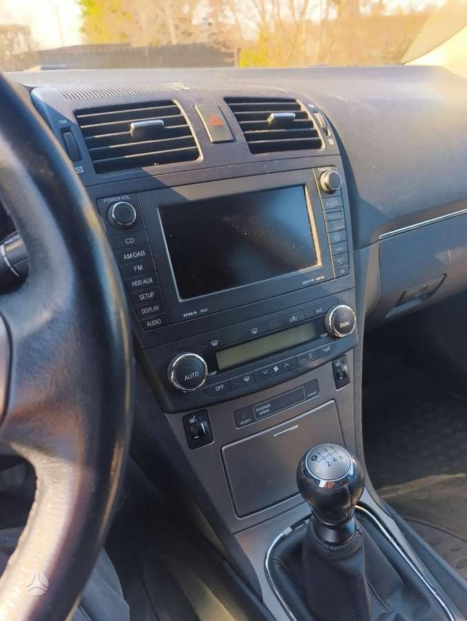 Toyota Avensis - 5