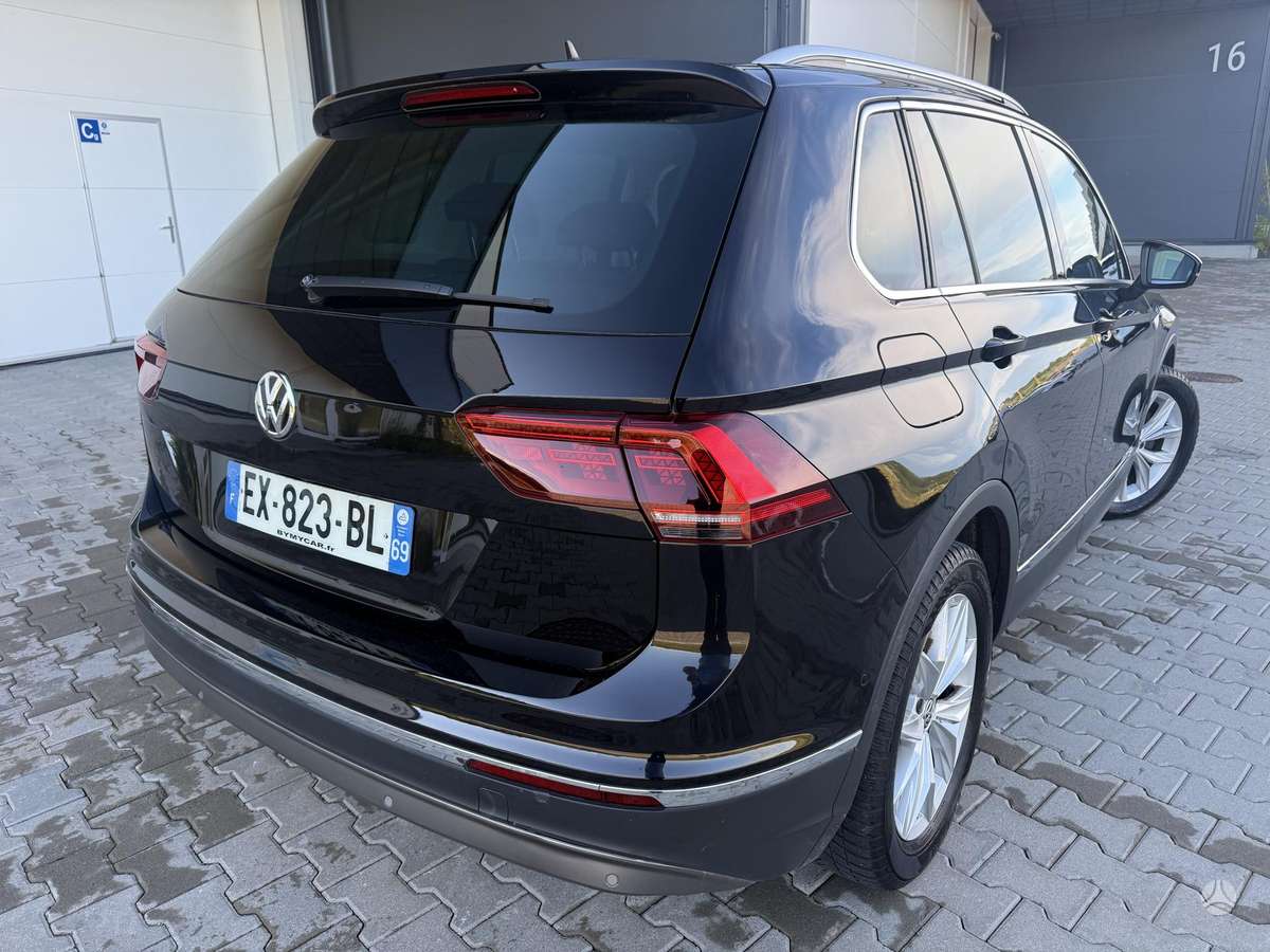 Volkswagen Tiguan - 9