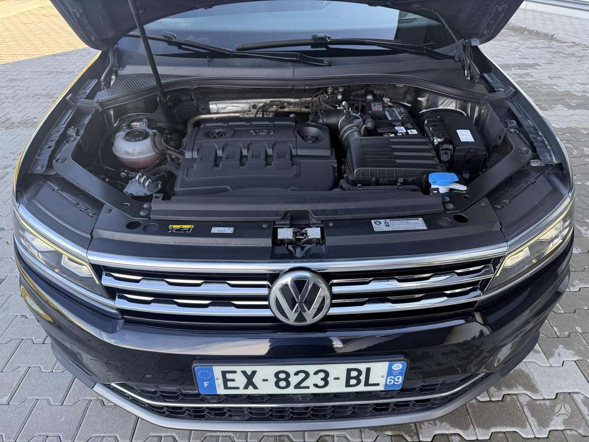 Volkswagen Tiguan - 12
