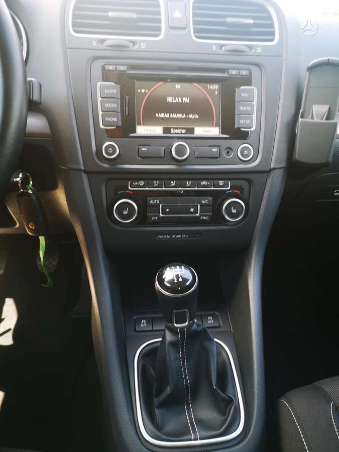 Volkswagen Golf - 8