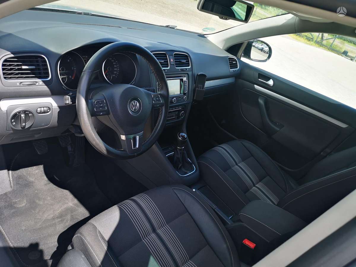 Volkswagen Golf - 12