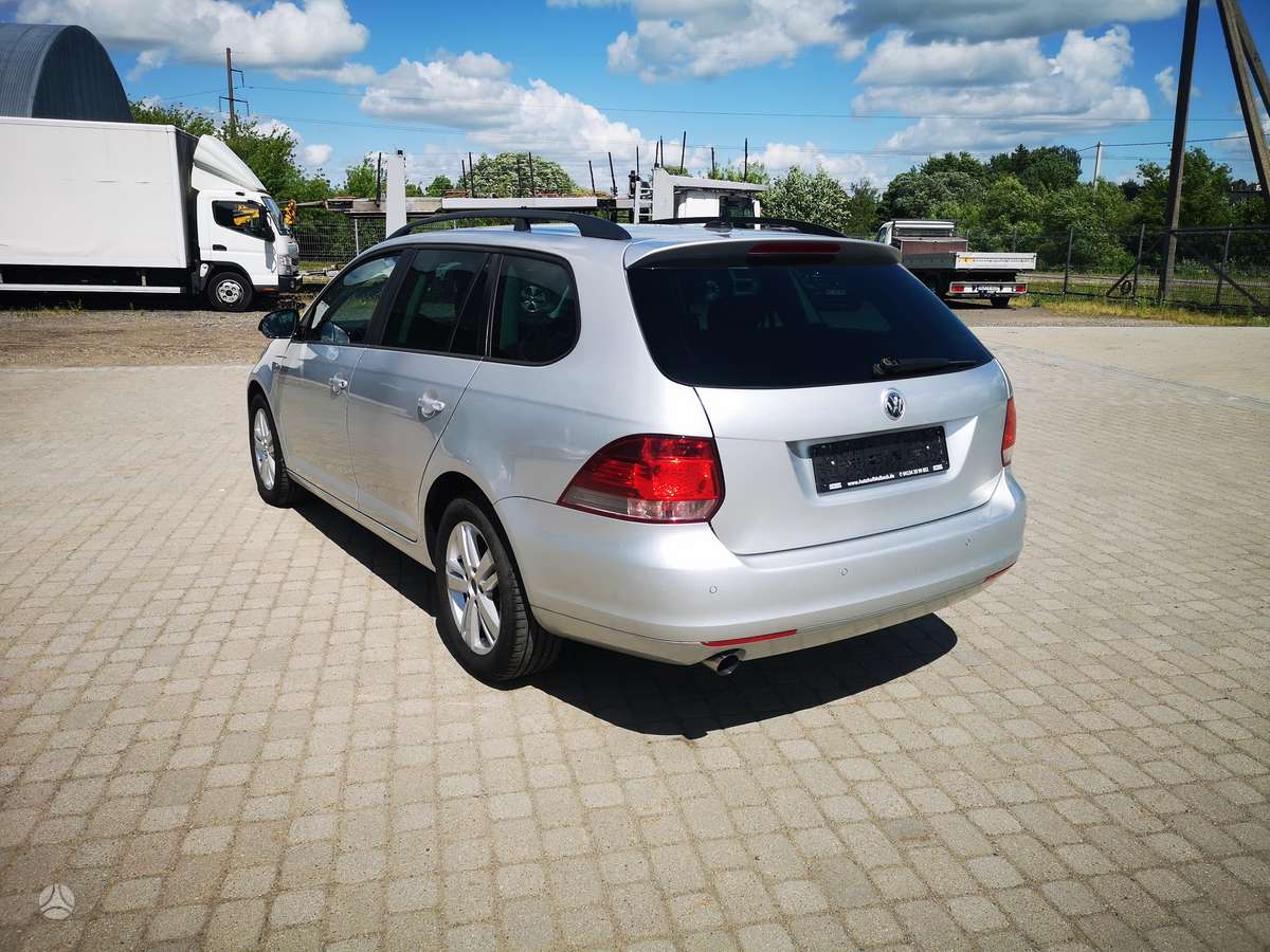 Volkswagen Golf - 3
