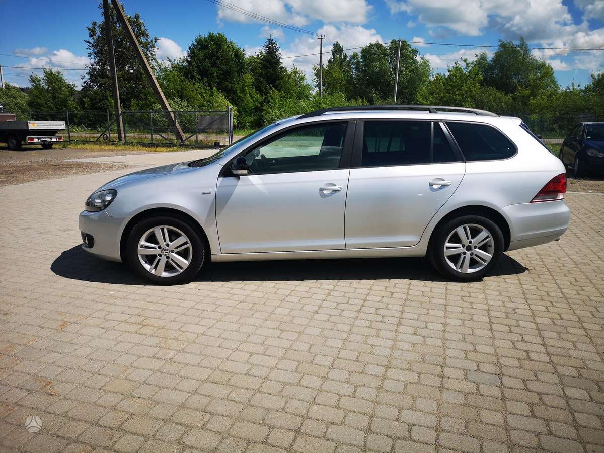 Volkswagen Golf - 2